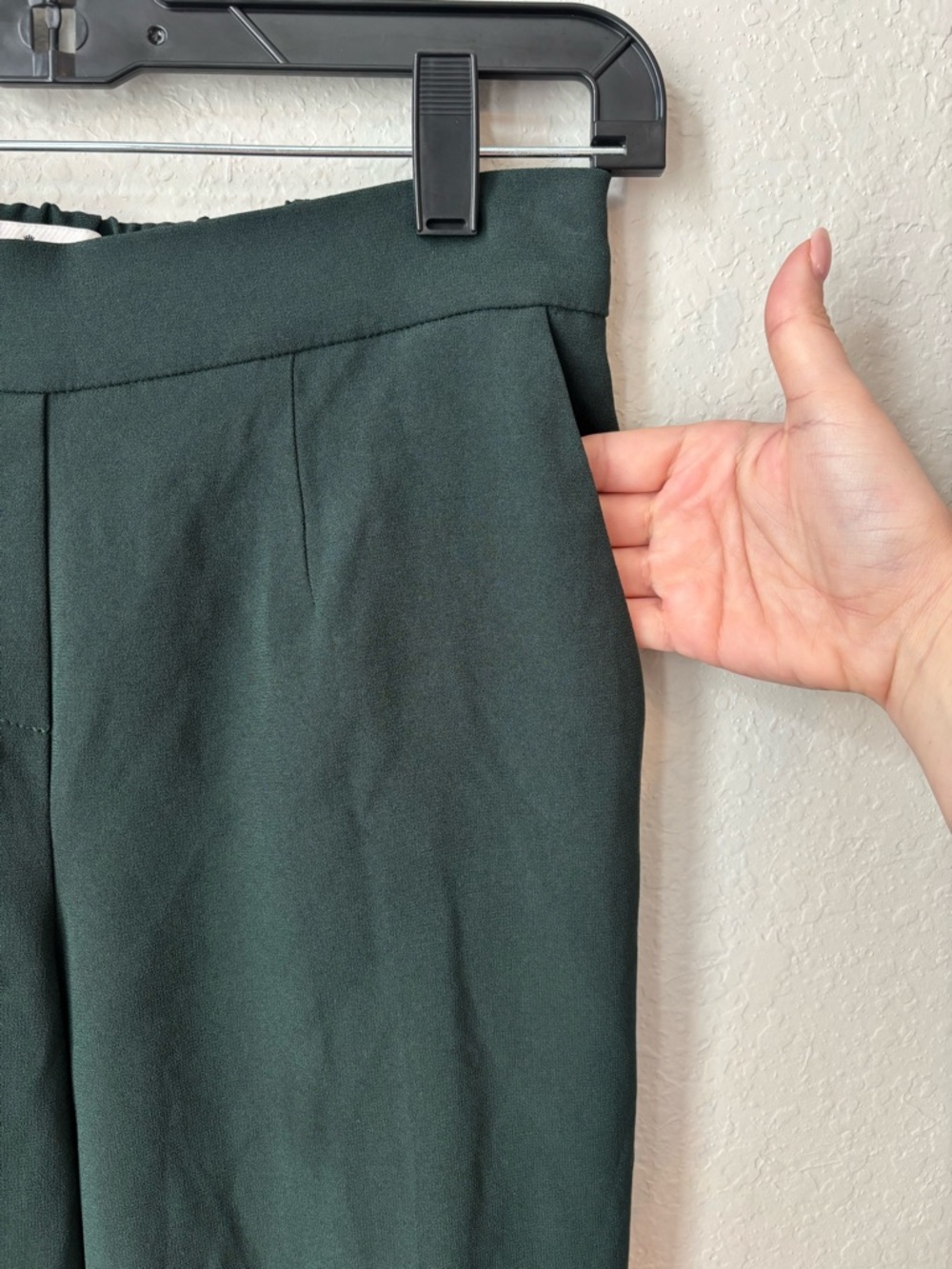 Aritzia Babaton Conan Cropped Trousers Dark Green - Picture 3 of 12